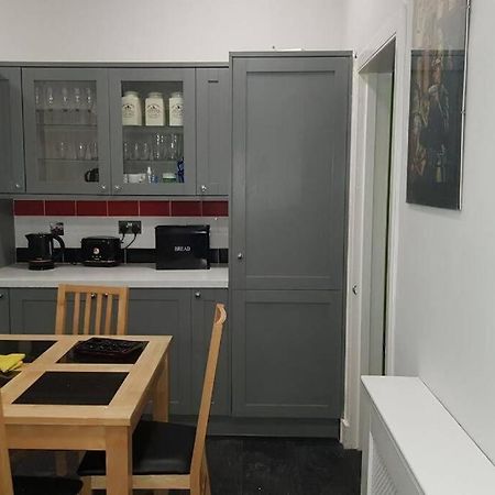 Snug - Fountain Bank Apartment 헬렌스버그 외부 사진